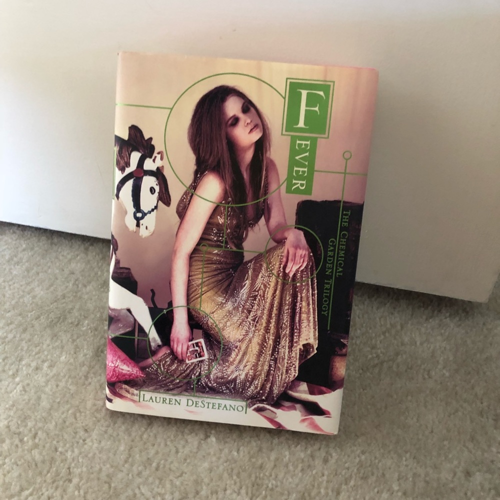 Fever Lauren Destefano